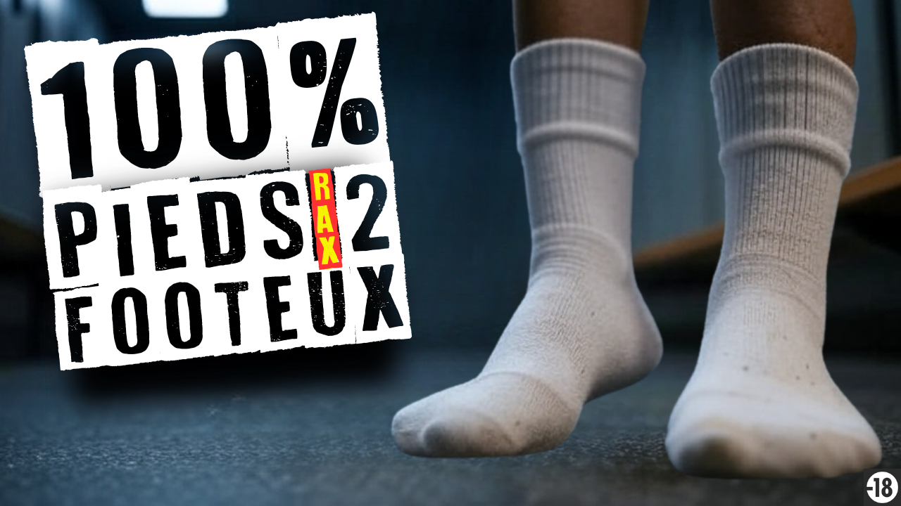 Ton pote de foot va te branler avec ses pieds dans les vestiaires après un match